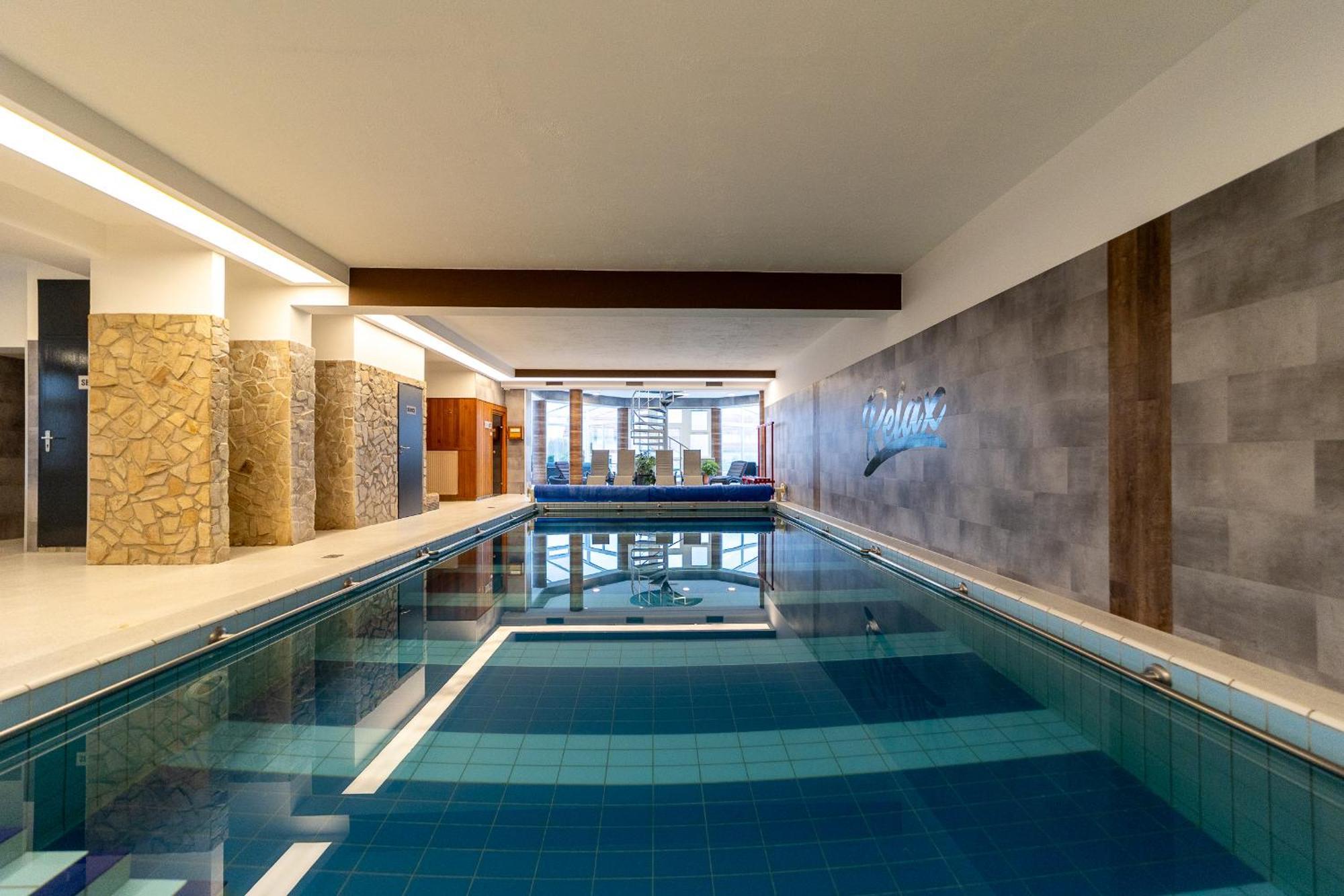 Art Hotel Superior 잘라카로쉬 외부 사진