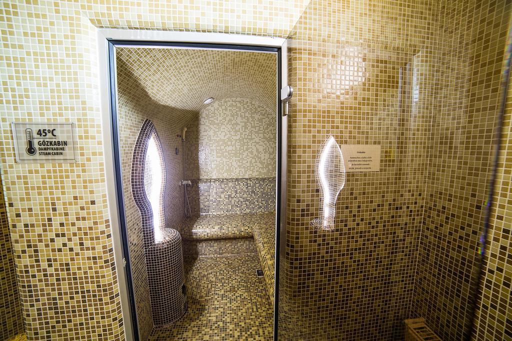 Art Hotel Superior 잘라카로쉬 외부 사진